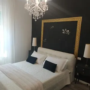 Appartamento Aurora Flowers - Two And Free Parking Near Center And Train Station, Modena